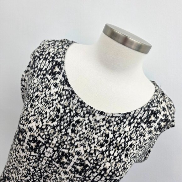 Rose & Olive Tie-Back Sleeveless Knit Top Size L Black & White Abstract Print - Picture 10 of 15